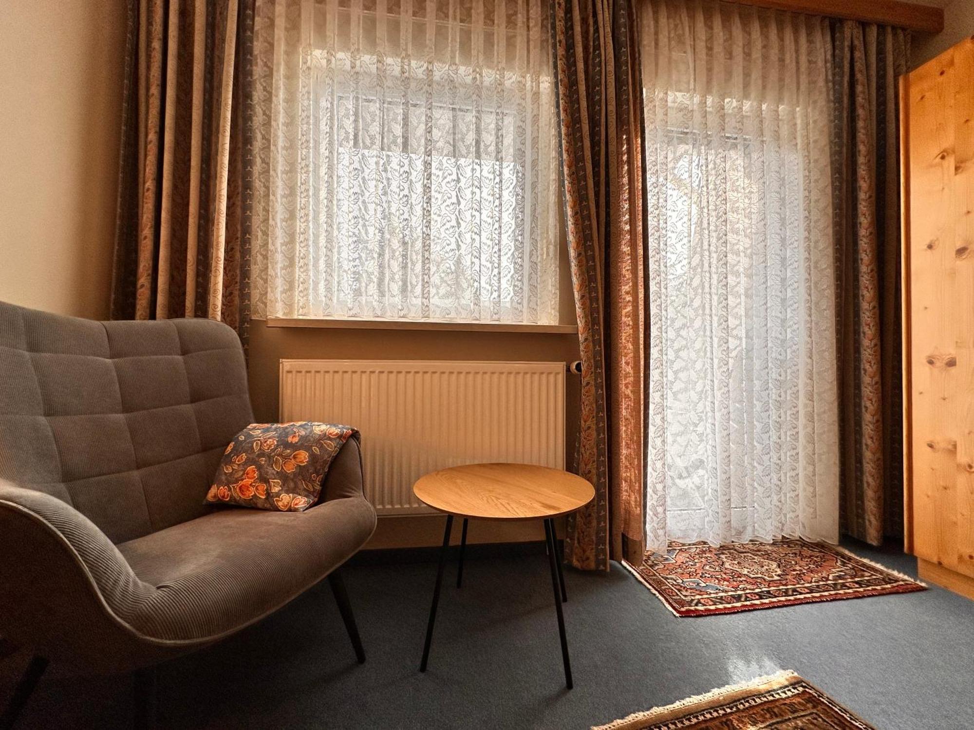 Pension Zum Loewen, Parkplatz, Fruehstueck, Wlan, Zentral バート・シュテーベン エクステリア 写真