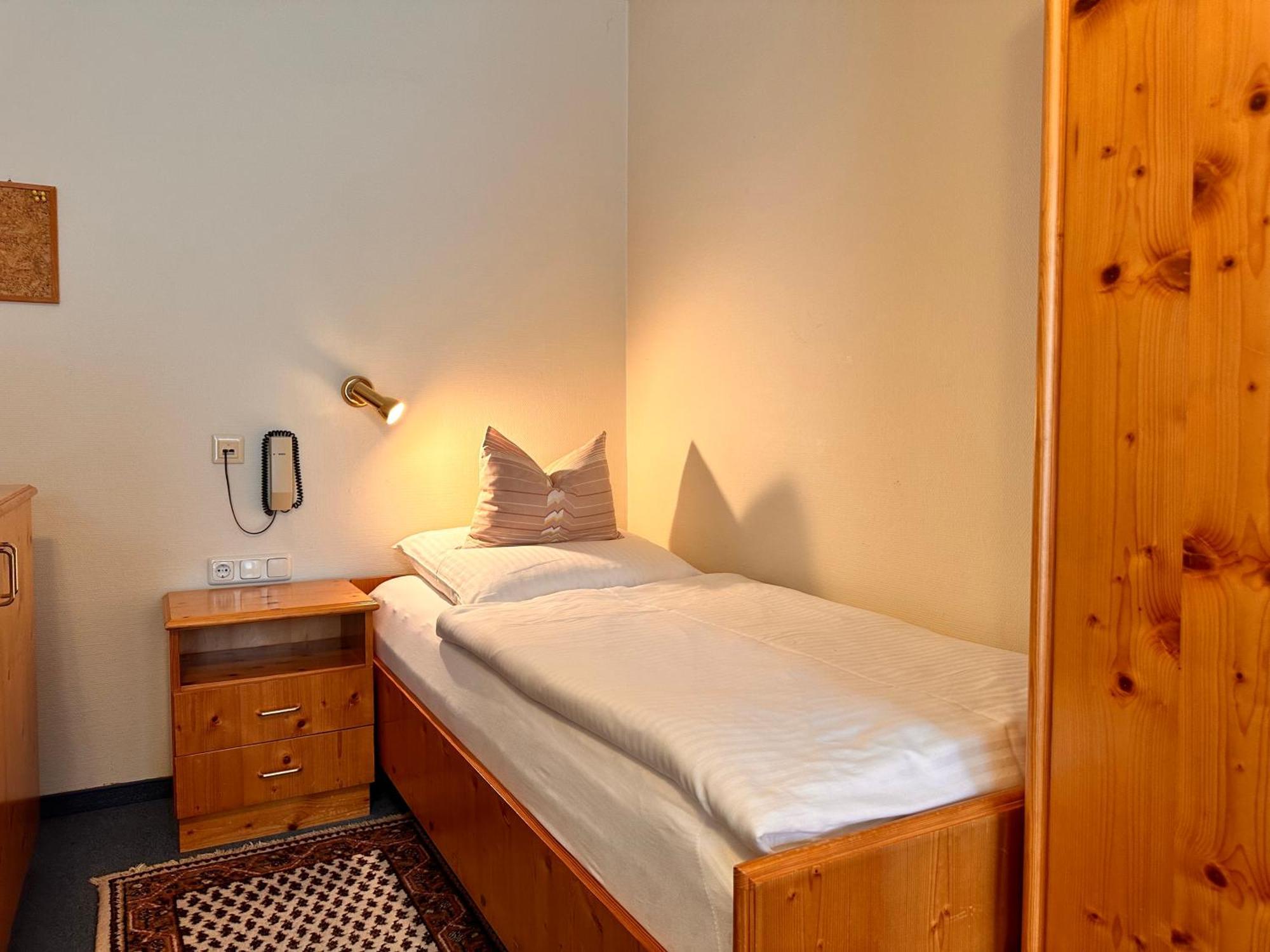 Pension Zum Loewen, Parkplatz, Fruehstueck, Wlan, Zentral バート・シュテーベン エクステリア 写真