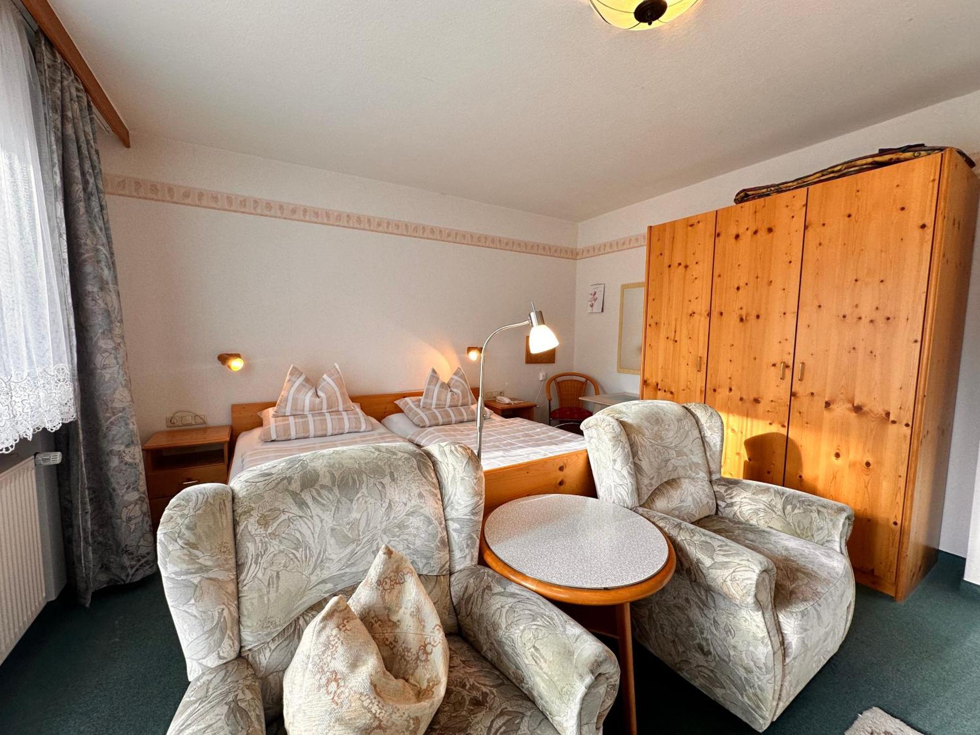 Pension Zum Loewen, Parkplatz, Fruehstueck, Wlan, Zentral バート・シュテーベン エクステリア 写真