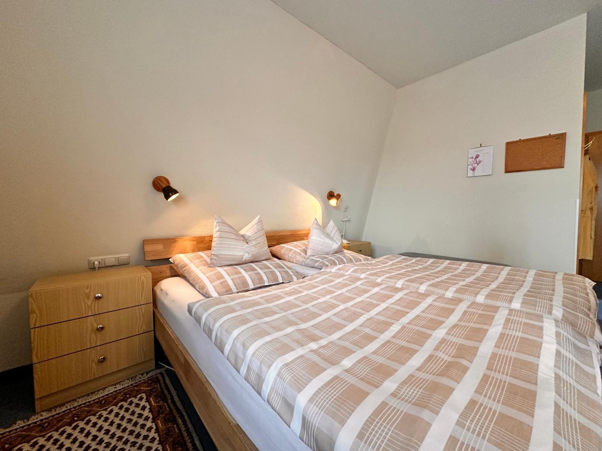 Pension Zum Loewen, Parkplatz, Fruehstueck, Wlan, Zentral バート・シュテーベン エクステリア 写真