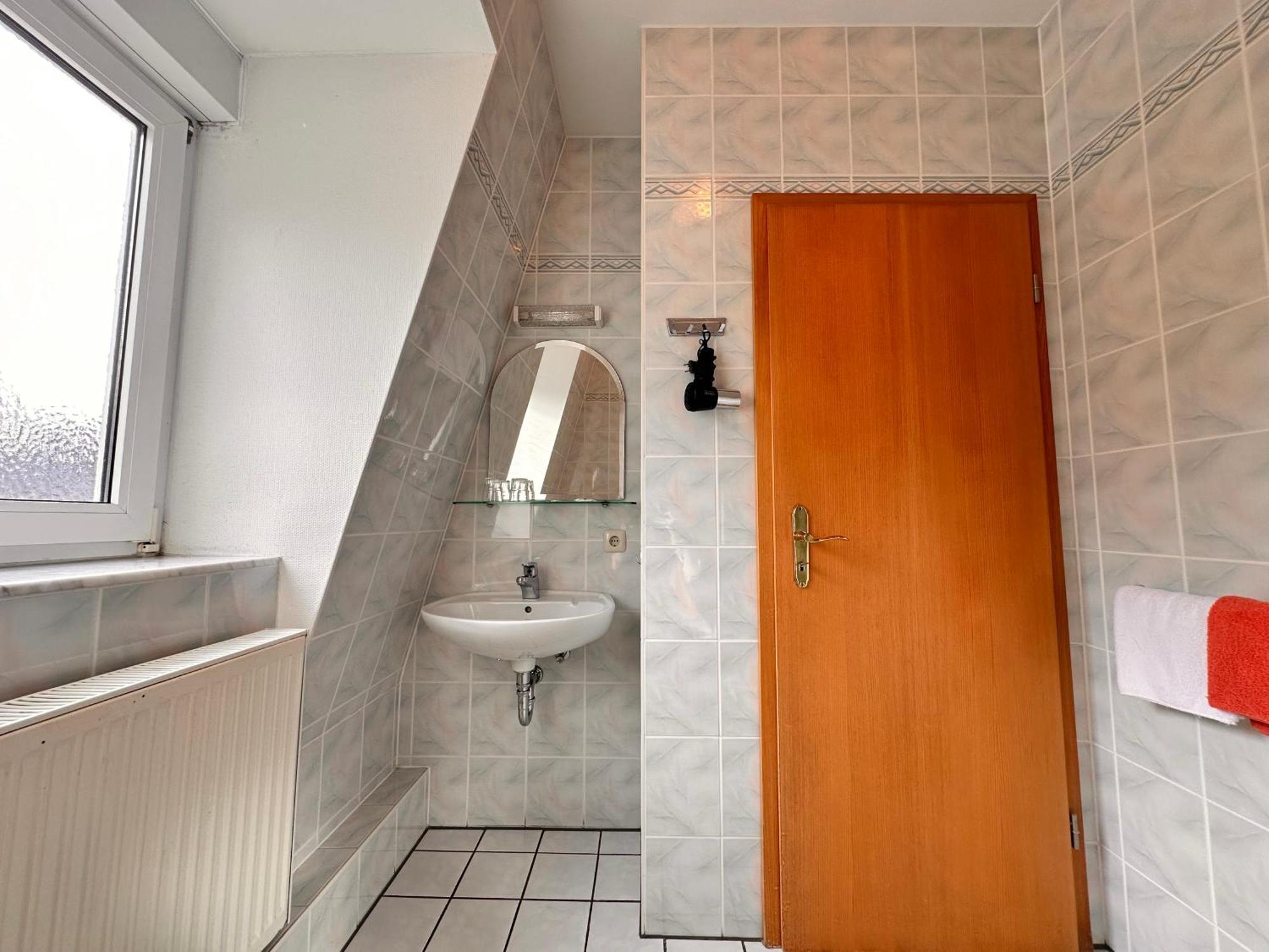 Pension Zum Loewen, Parkplatz, Fruehstueck, Wlan, Zentral バート・シュテーベン エクステリア 写真